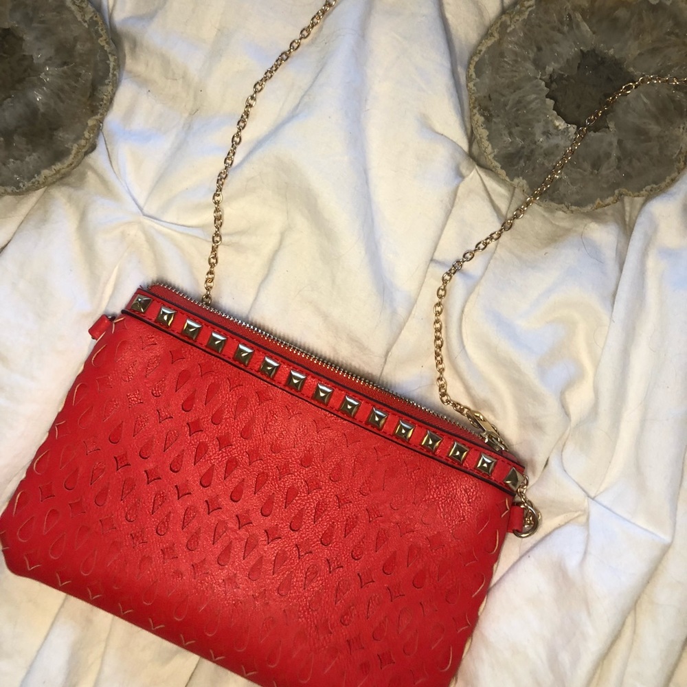 RED CROSSBODY/CLUTCH